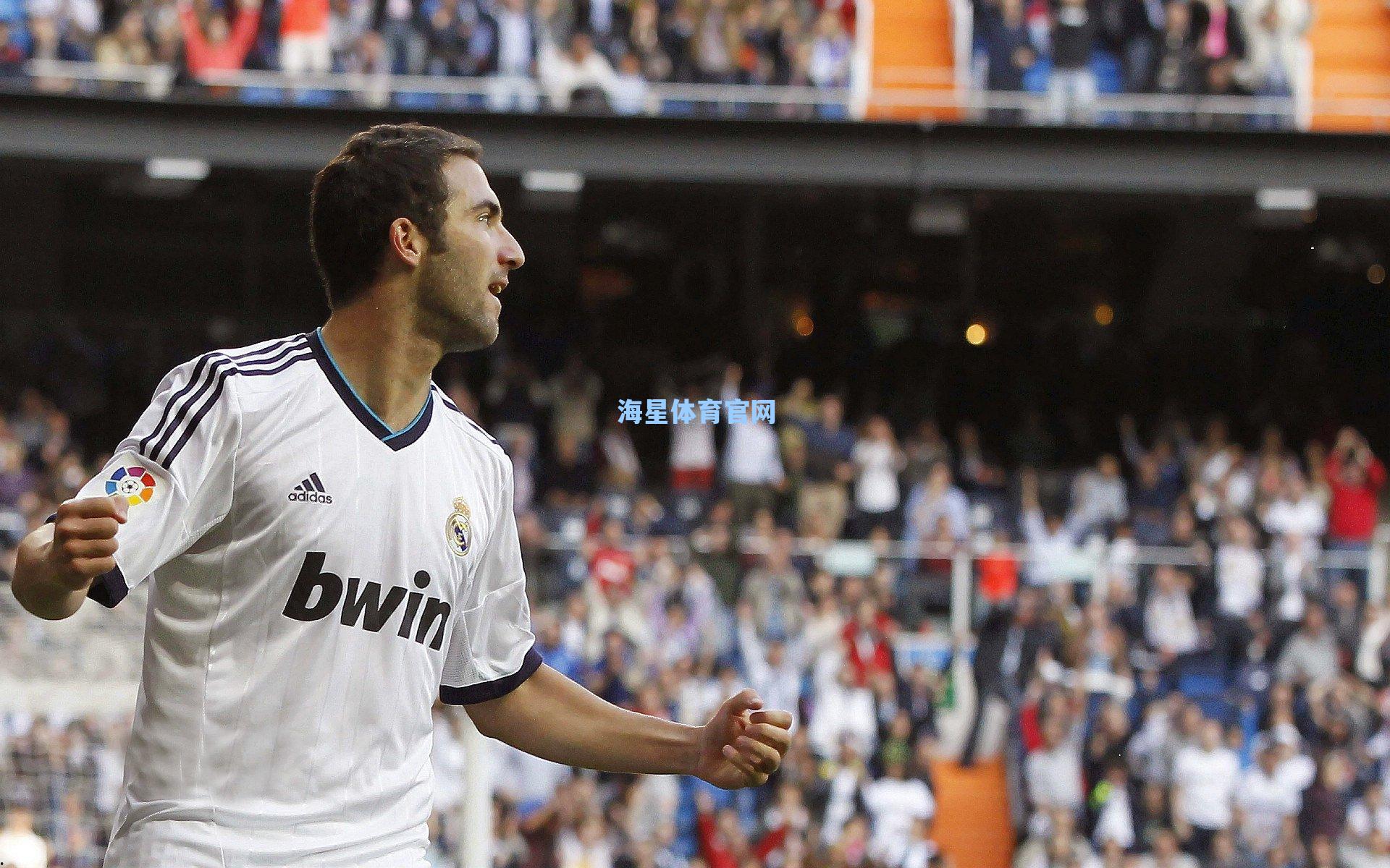 申花新援博拉尼奥斯领衔首发,重庆全华班迎战显决心