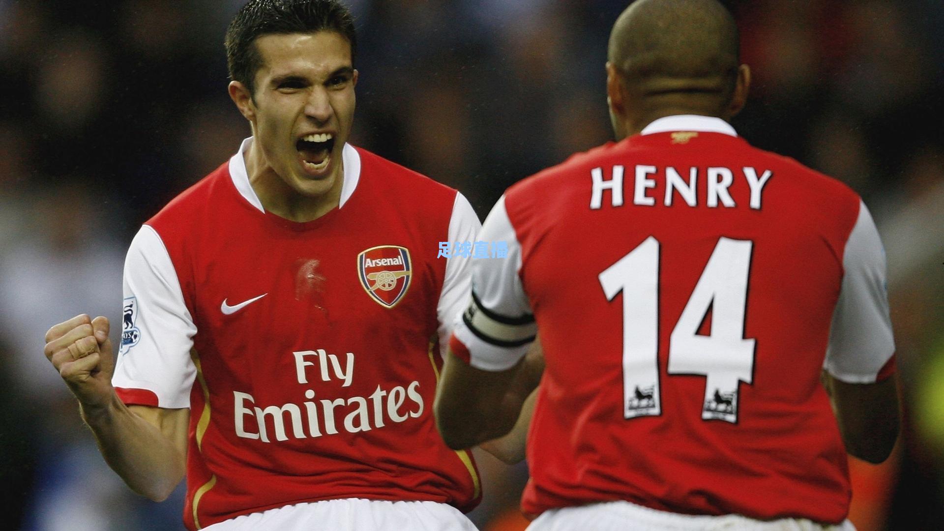 法兰克福球迷无票强闯球场引发混乱 欧联杯赛前安保防线经受严峻考验